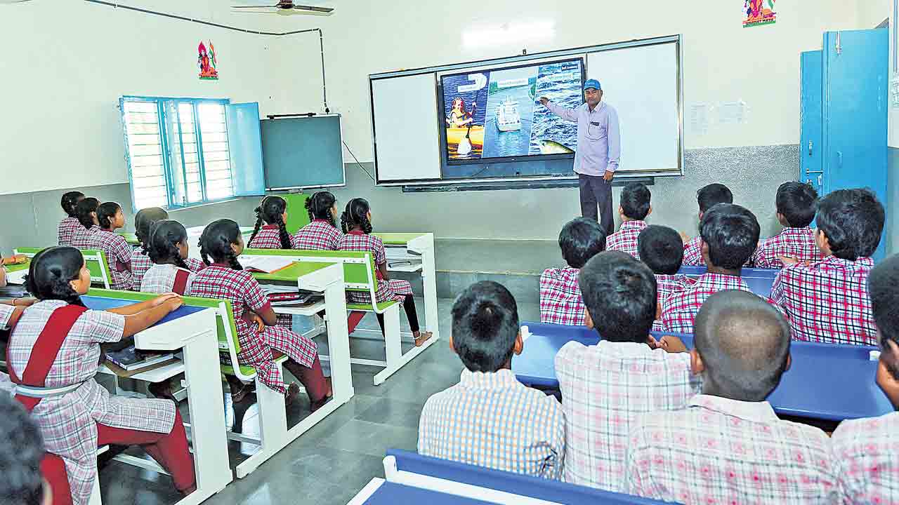 హాజరుపుప్తె నజర్‌