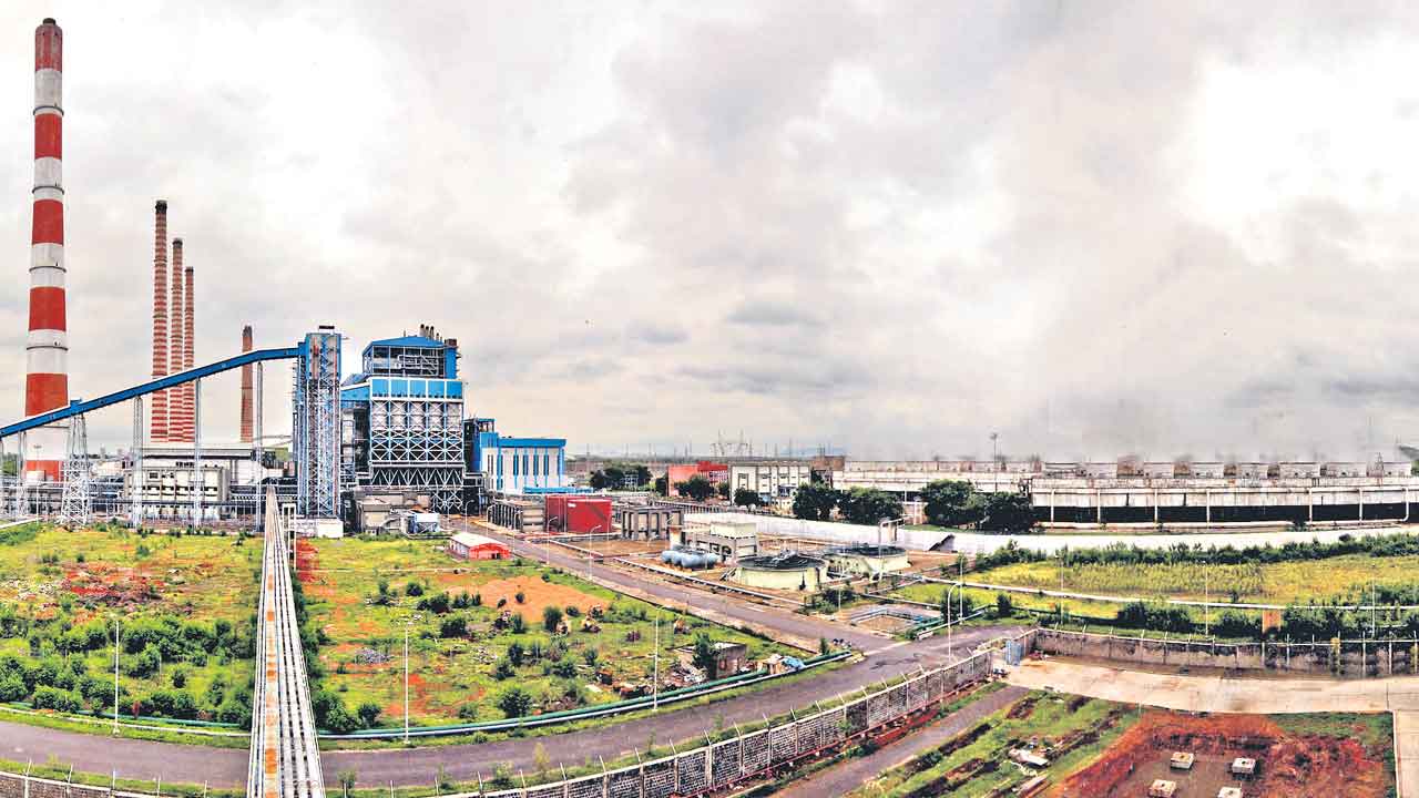 Power crisis |  దేశంలో ముంచుకొస్తున్న కరెంటు సంక్షోభం.. మోదీ సర్కారు ముందుచూపు ఏమైంది?