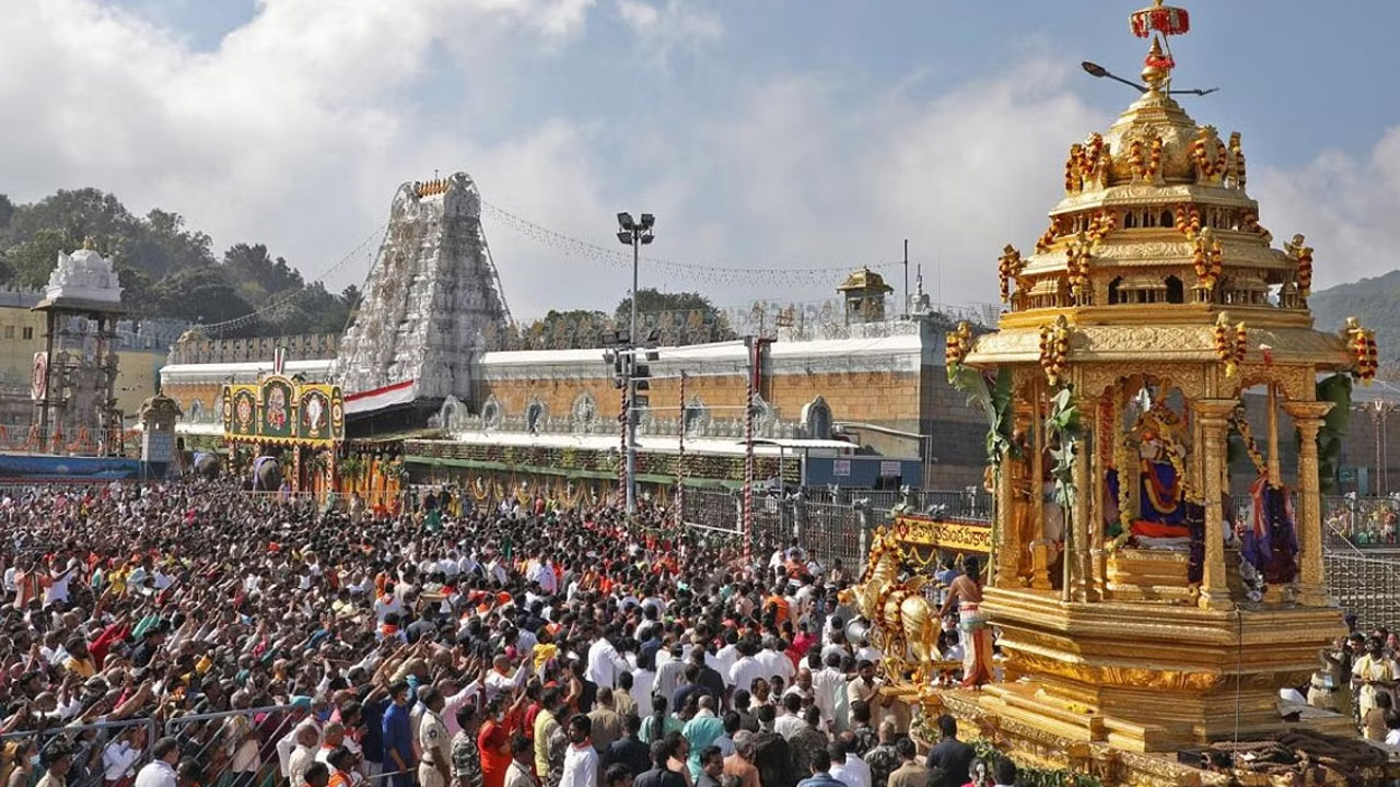 Tirumala | మహారథంపై ఊరేగిన శ్రీదేవిభూదేవి సమేత మలయప్ప స్వామి