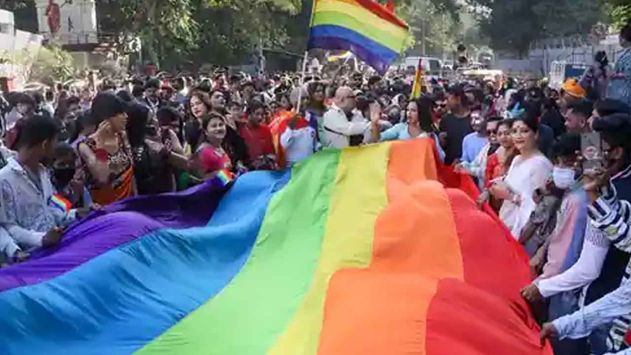 యూసీసీలో స్వలింగ పెండ్లిండ్లకు మినహాయింపు!