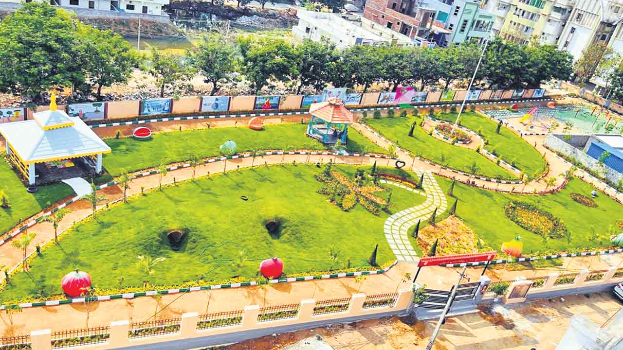 అభివృద్ధికి ఎల్‌ఆర్‌ఎస్‌ ఊతం