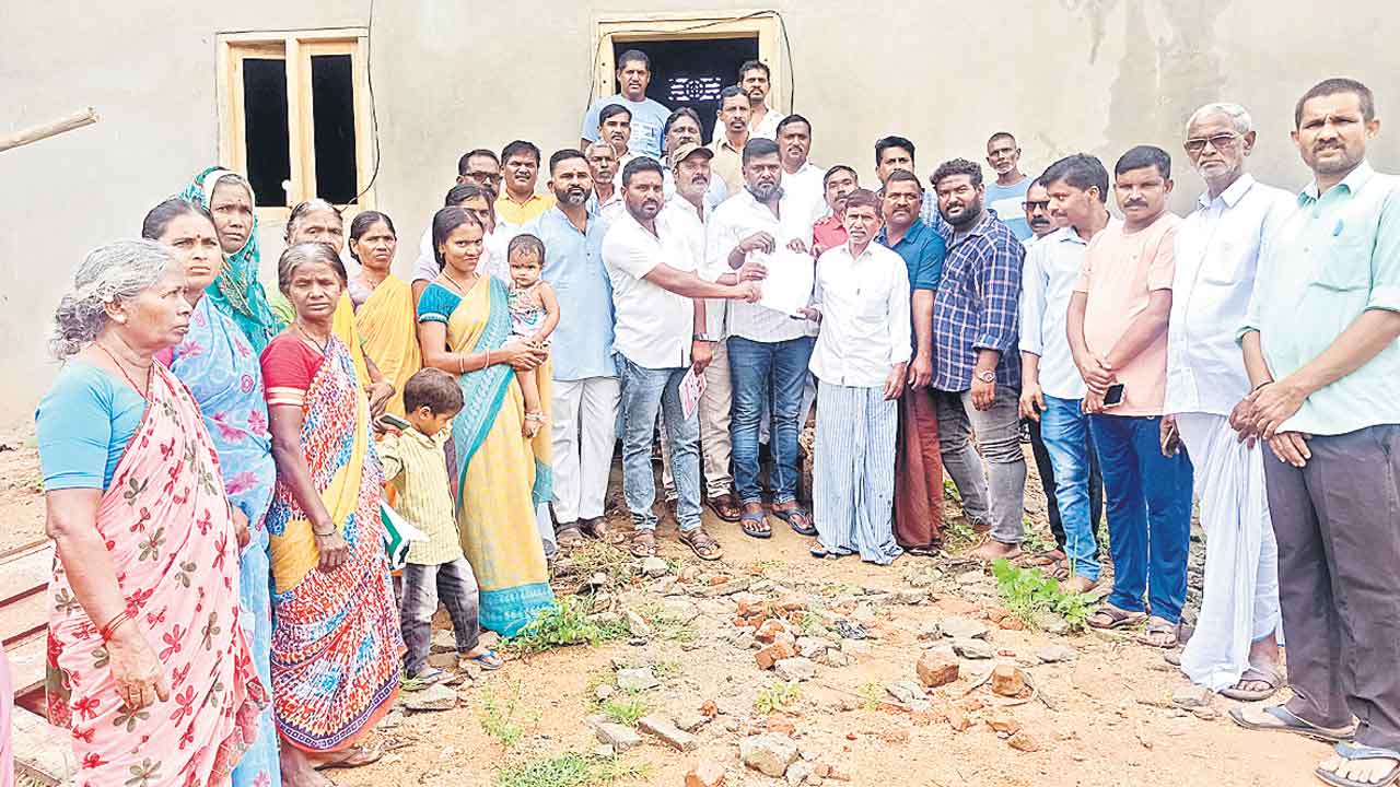 వేముల వెంటే..