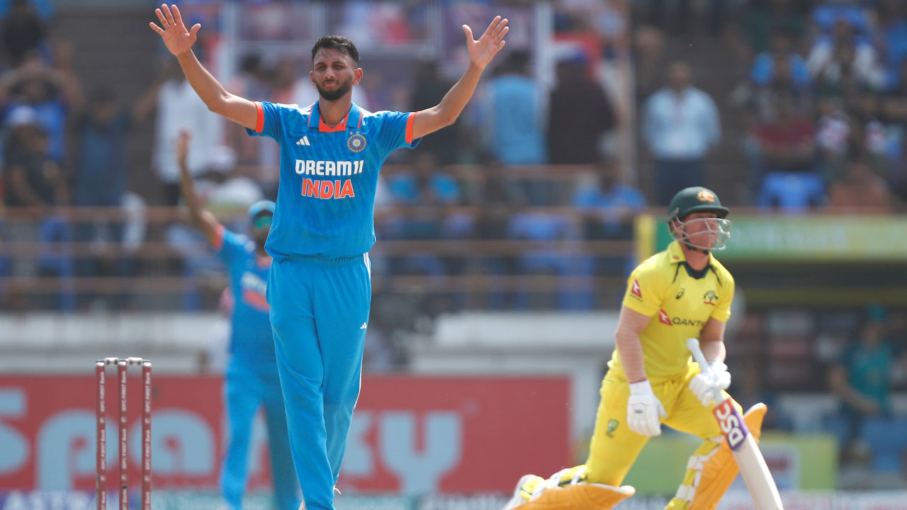 David Warner: డేవిడ్ వార్న‌ర్ 56 ఔట్‌