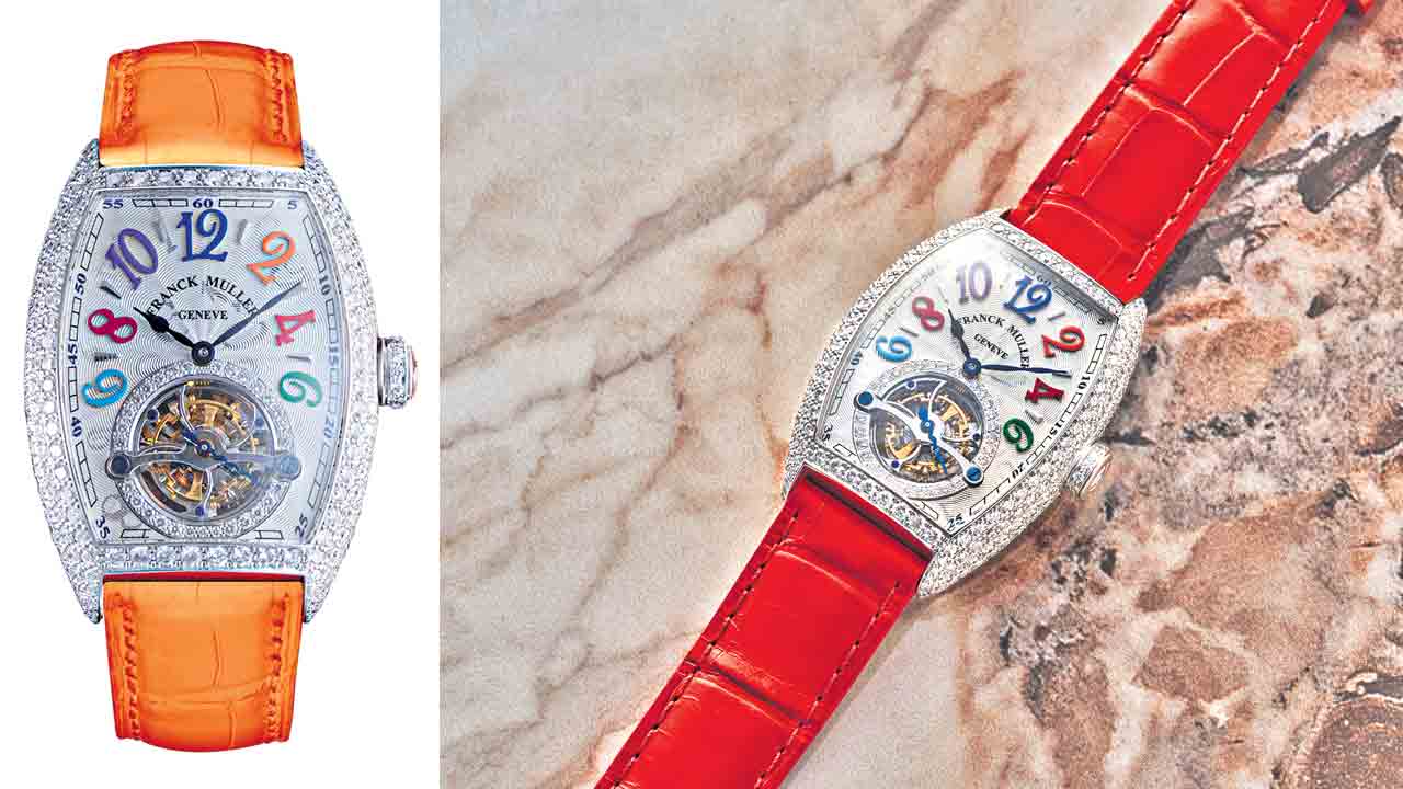 Naya Mall | ఈ గడియారం చాలా వెరైటీ.. చిన్న ముల్లు సగం తిరిగాక రివర్స్‌ వచ్చేస్తుంది!