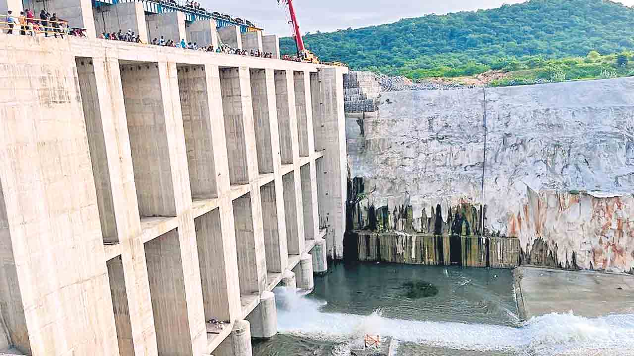 నార్లాపూర్‌ సర్జ్‌పూల్‌లో 0.006 టీఎంసీ నిల్వ