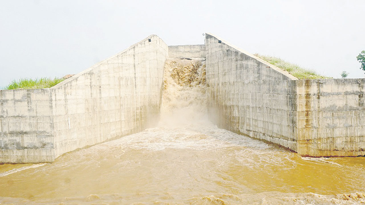 నెరవేరిన దశాబ్దాల కల