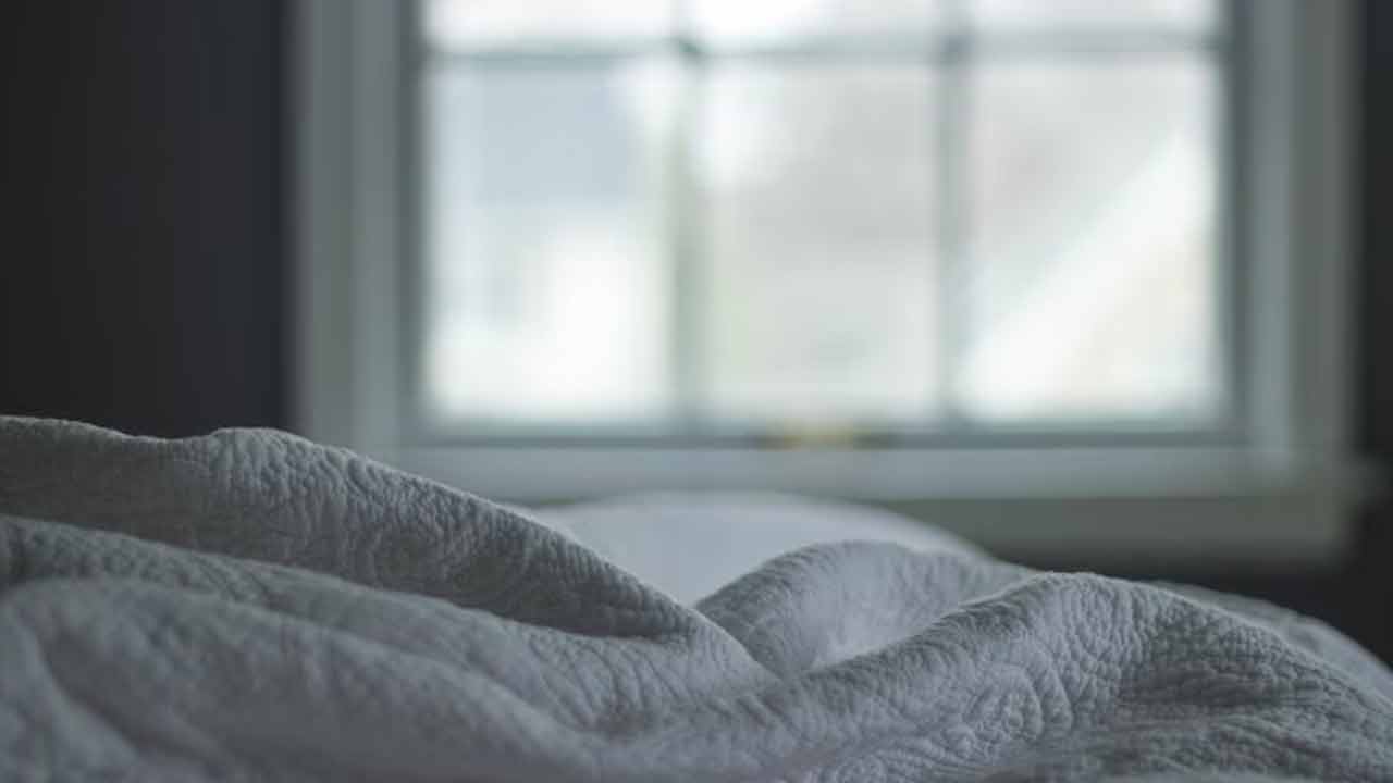 Maharashtra | మంచం మీద నుంచి కింద‌ప‌డ్డ 160 కేజీల మ‌హిళ‌.. అగ్నిమాప‌క శాఖ స‌హాయం కోరిన కుటుంబ స‌భ్యులు