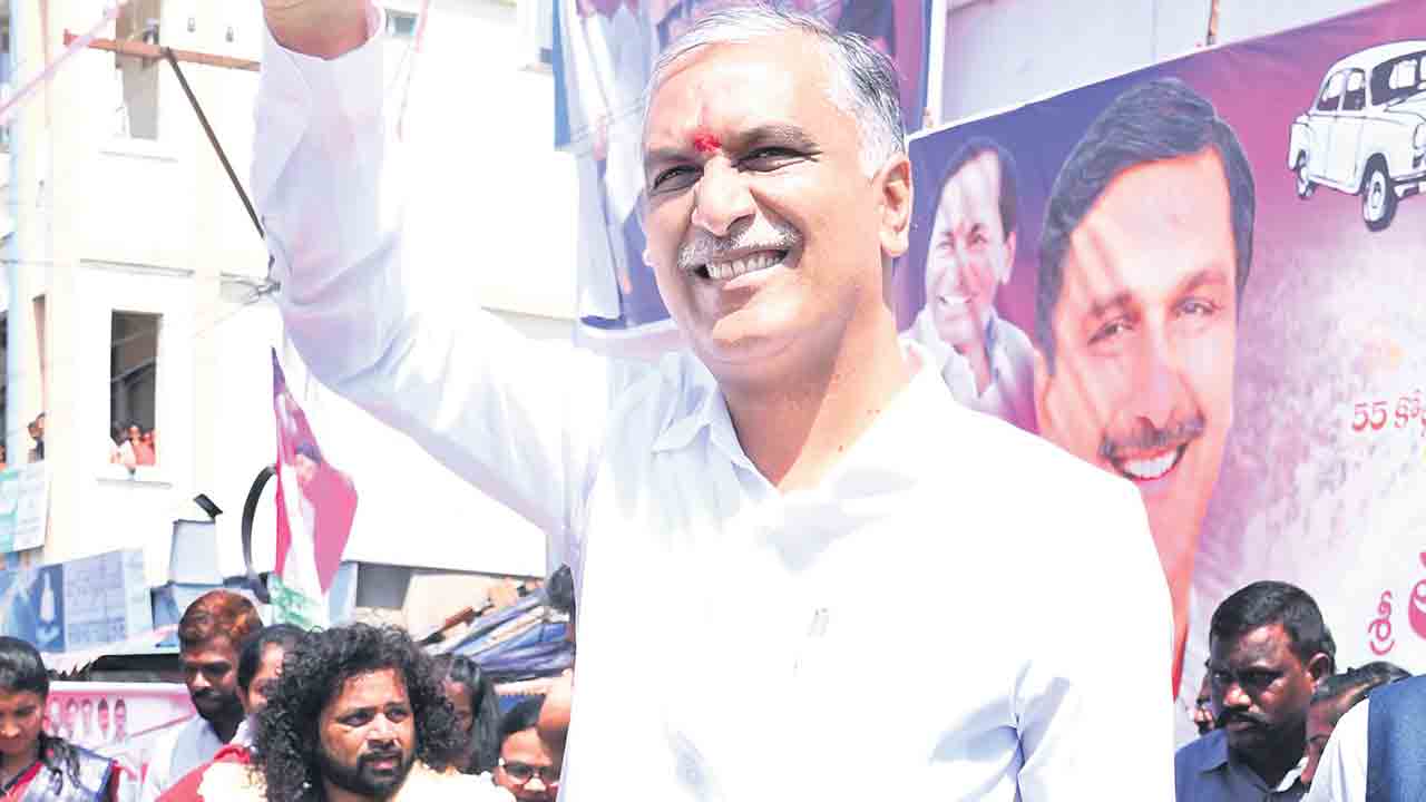 పదికి పది గెలుస్తాం