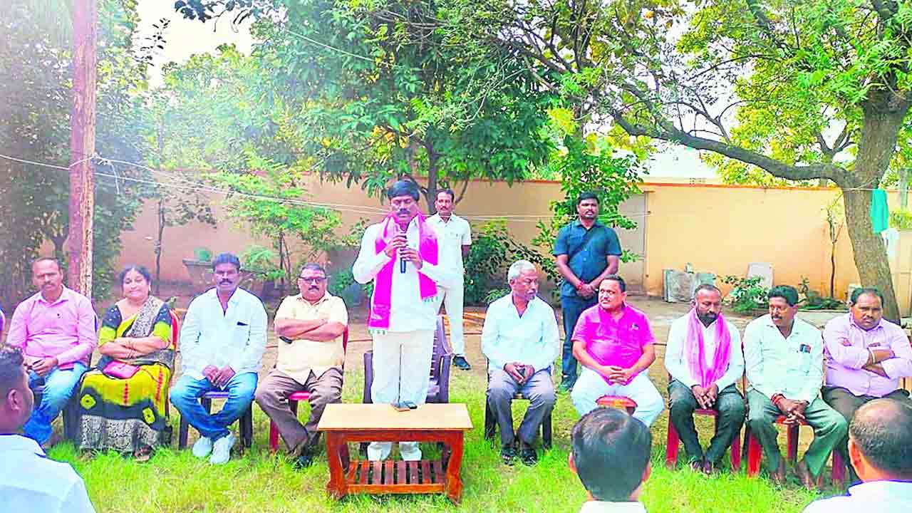 ప్రతిపక్షాలవి చిల్లరవేషాలు