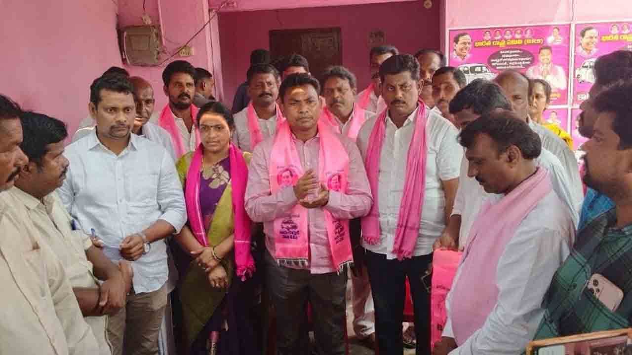 అభివృద్ధిని చూడండి.. ఆశీర్వదించండి