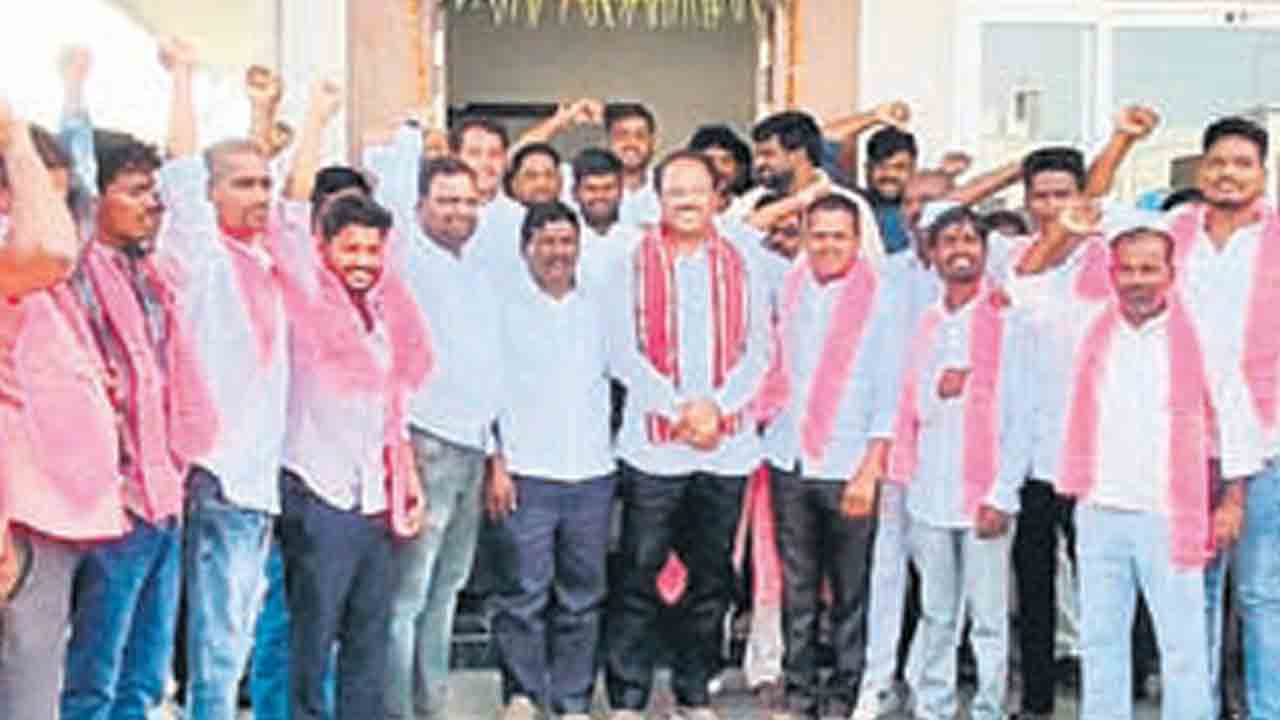 యువత చూపు బీఆర్‌ఎస్‌ వైపే..