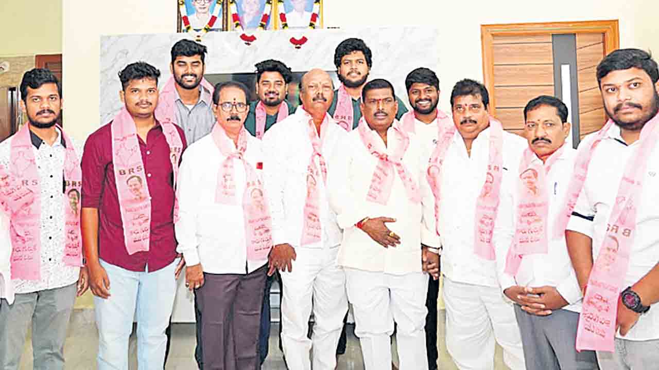 బీఆర్‌ఎస్‌లో చేరికల జోష్‌