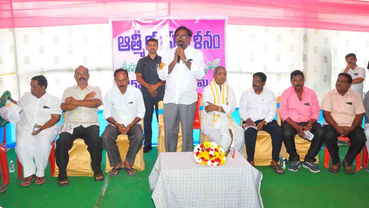 అభివృద్ధికి, అహంకారానికి మధ్యే పోటీ