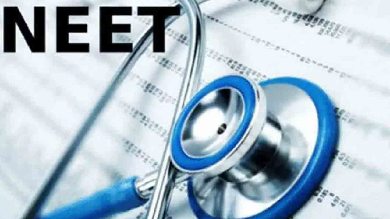 నీట్‌ జీరో కటాఫ్‌పై కేంద్రానికి నోటీసులు