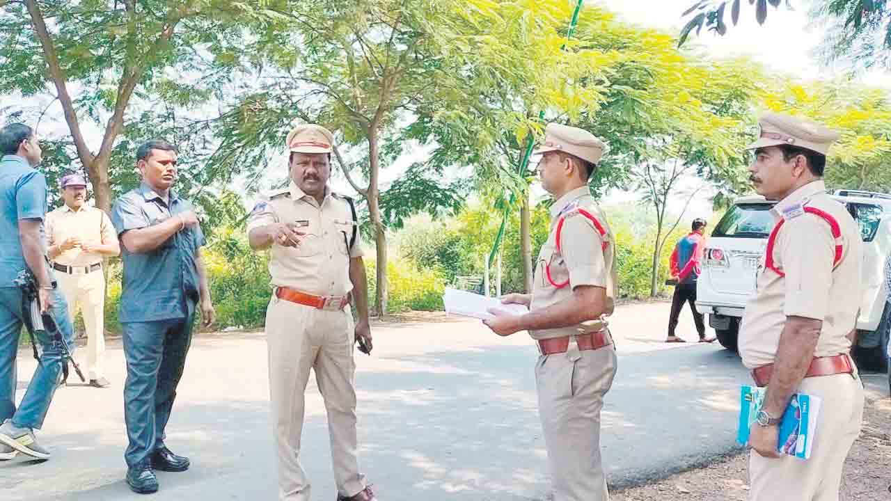 ఎన్నికల నిఘా..