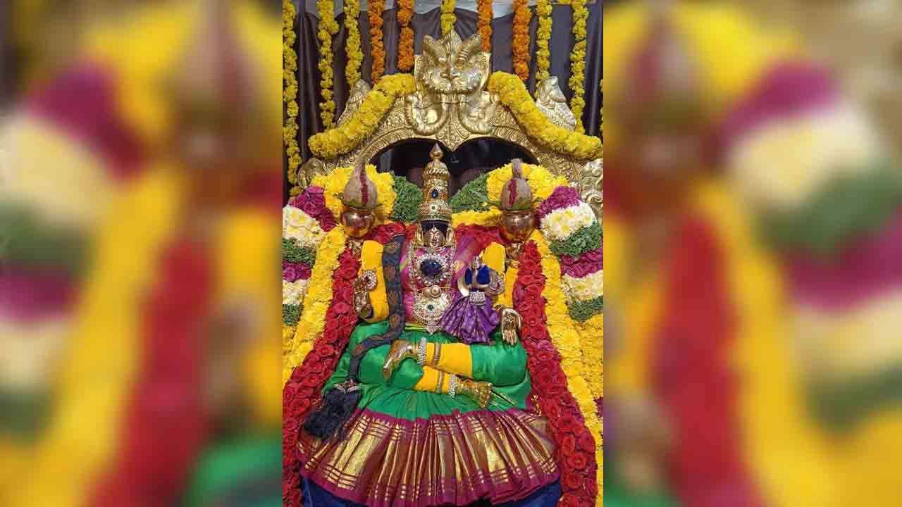 ఖగ వాహిని.. మోహినీ జయ జయహే సంతానలక్ష్మి