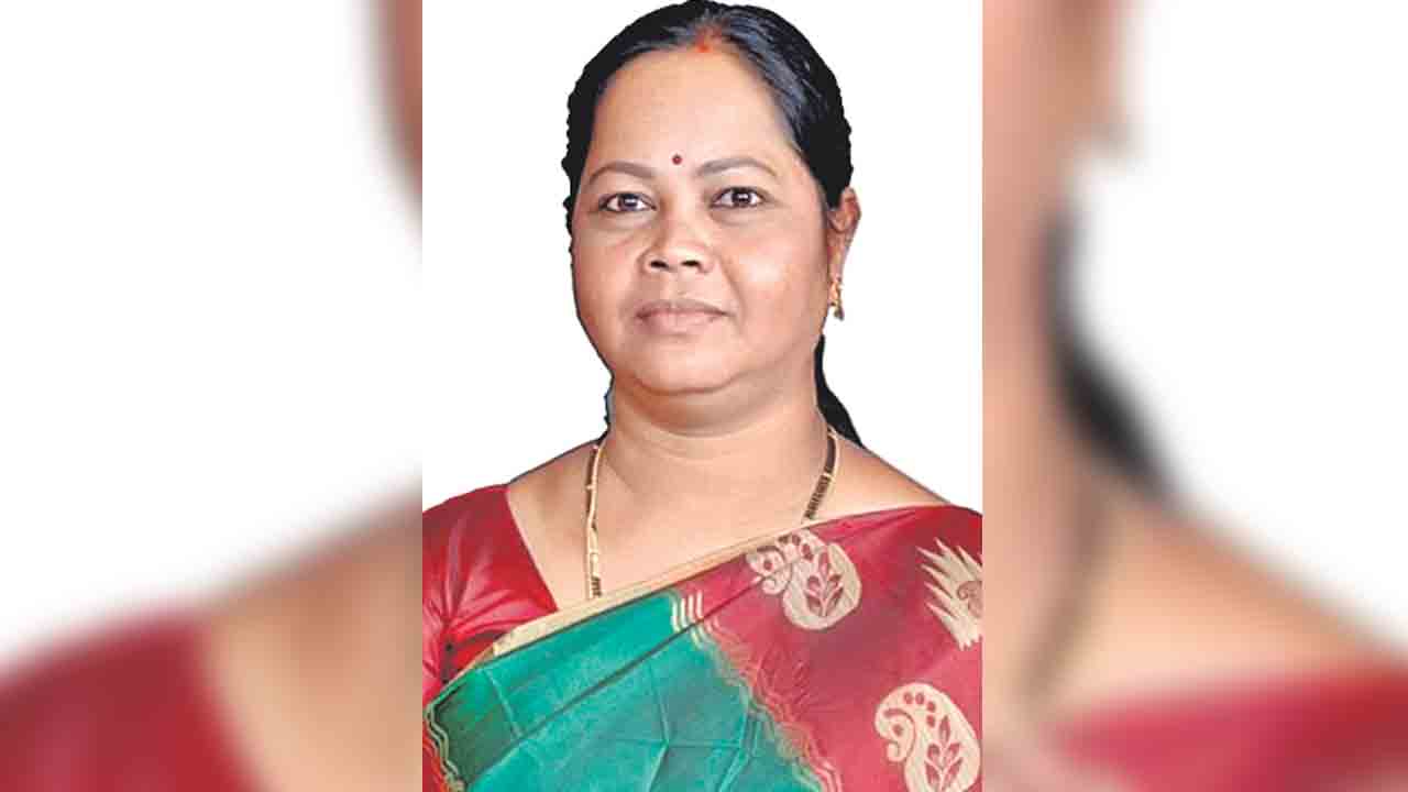 మాజీ ఎమ్మెల్యే సత్యవతి హఠాన్మరణం