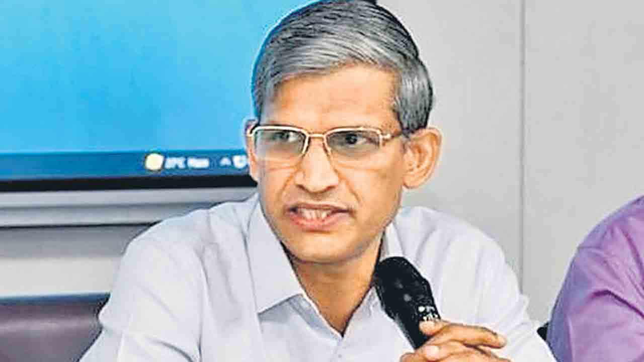 PM Modi | ప్రశ్నించే గళాలపై కేంద్రం పగ.. ఐఐపీఎస్‌ డైరెక్టర్‌కు ప్రధాని మోదీ సర్కార్‌ ఉద్వాసన