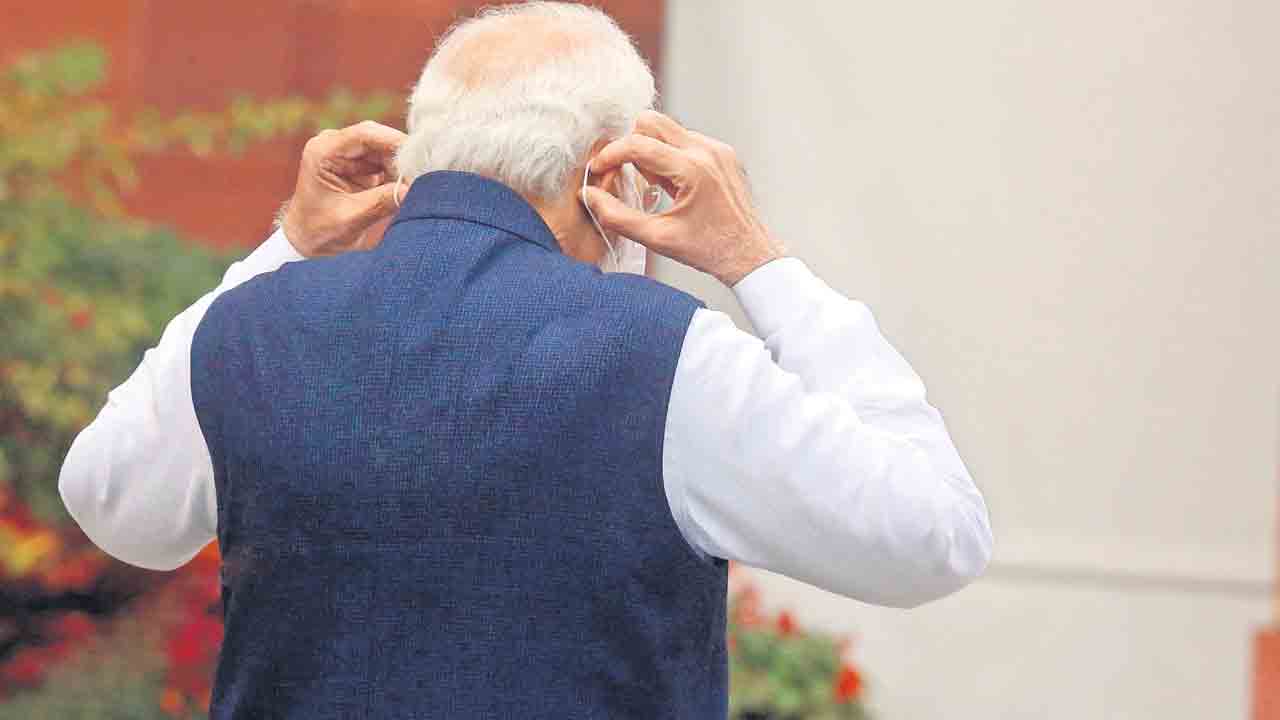 PM Modi | పబ్లిసిటీ కోసం సైన్యాన్ని కూడా వదలని కేంద్రం.. ఎన్నికల వేళ మోదీ సర్కారు వివాదాస్పద ఆదేశాలు