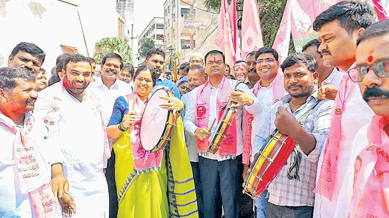 ఆశీర్వదించండి..అండగా ఉంటా..