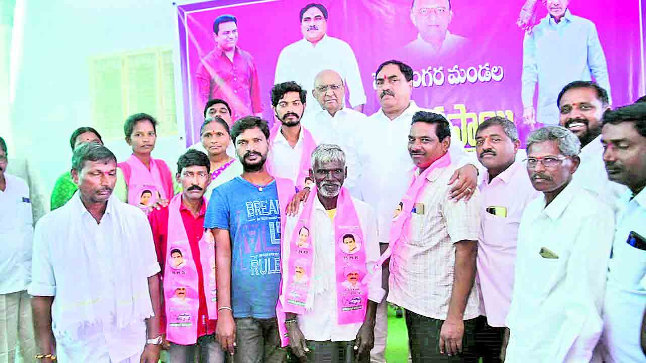 కార్యకర్తలే కథానాయకులు కావాలి