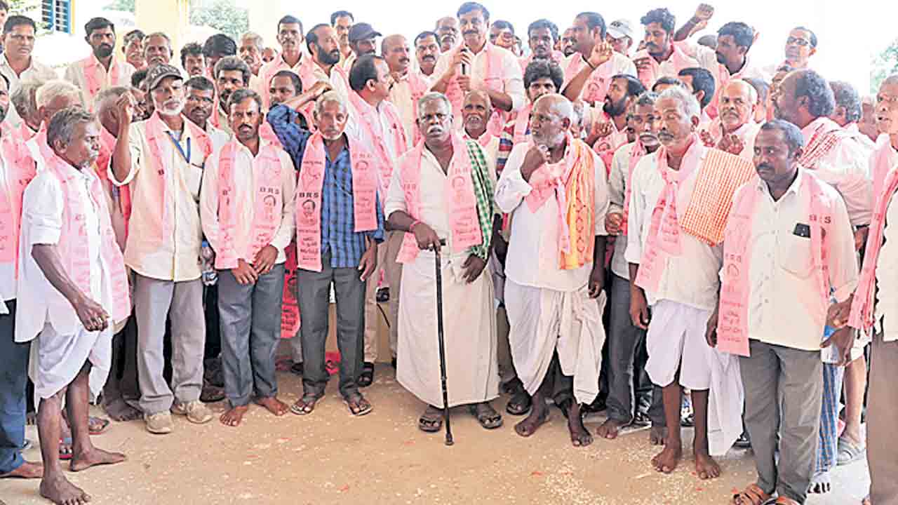 బీఆర్‌ఎస్‌లో భారీగా చేరికలు