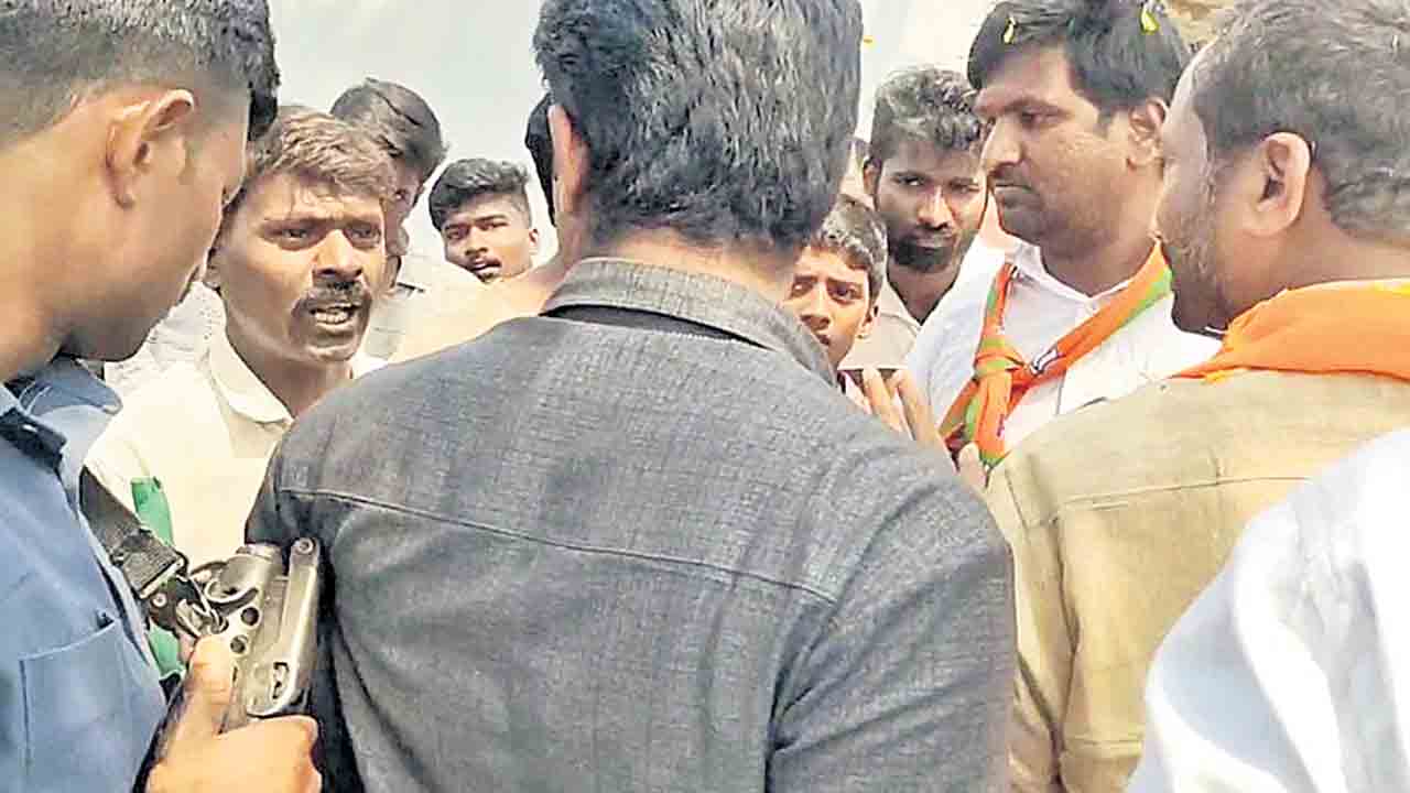 దుబ్బాక ఎమ్మెల్యేకు చుక్కెదురు