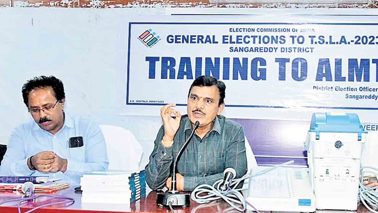 శిక్షణకు ఎన్నికల సిబ్బందిని సిద్ధ్దం చేయాలి