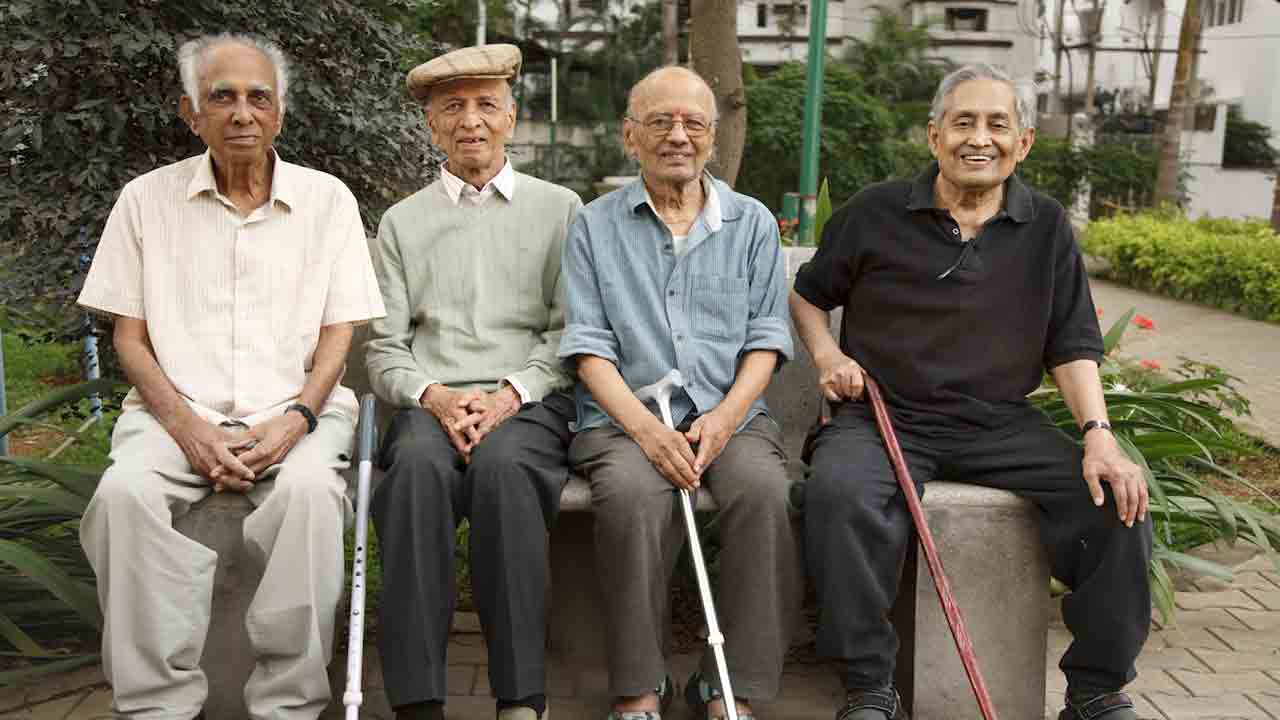 Vote From Home | ఓట్‌ ఫ్రం హోమ్‌.. వృద్ధులకు తొలిసారి అవకాశం కల్పించిన ఎన్నికల సంఘం.. ఎలా వినియోగించుకోవాలంటే?