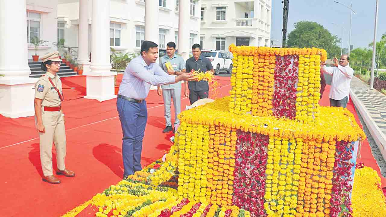పోలీసుల త్యాగాలు వెలకట్టలేనివి