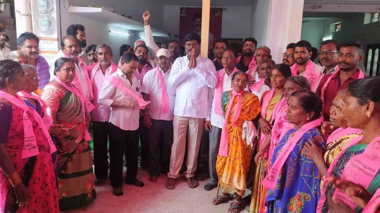 బీఆర్‌ఎస్‌కు పట్టం కట్టాలి