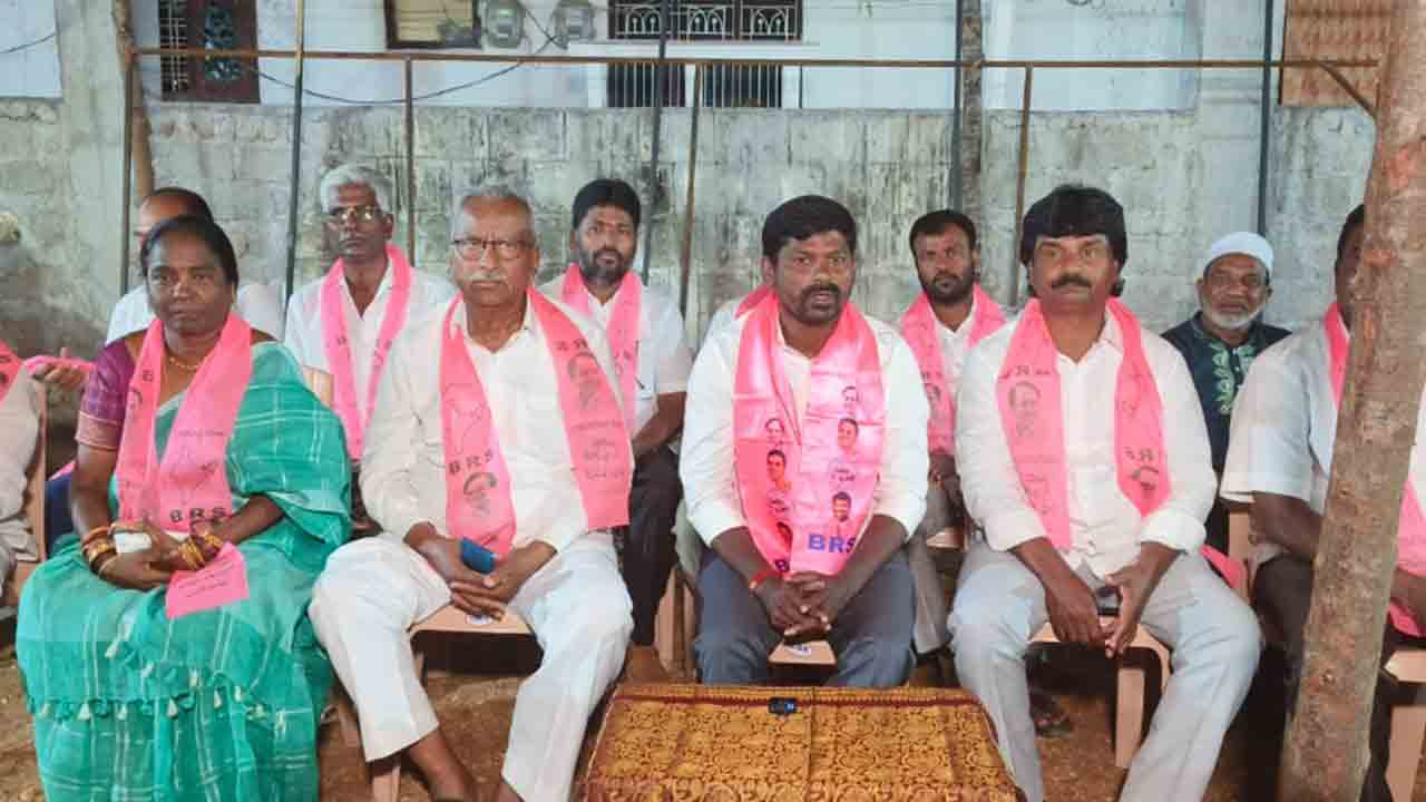 లక్షమందితో గర్జిద్దాం