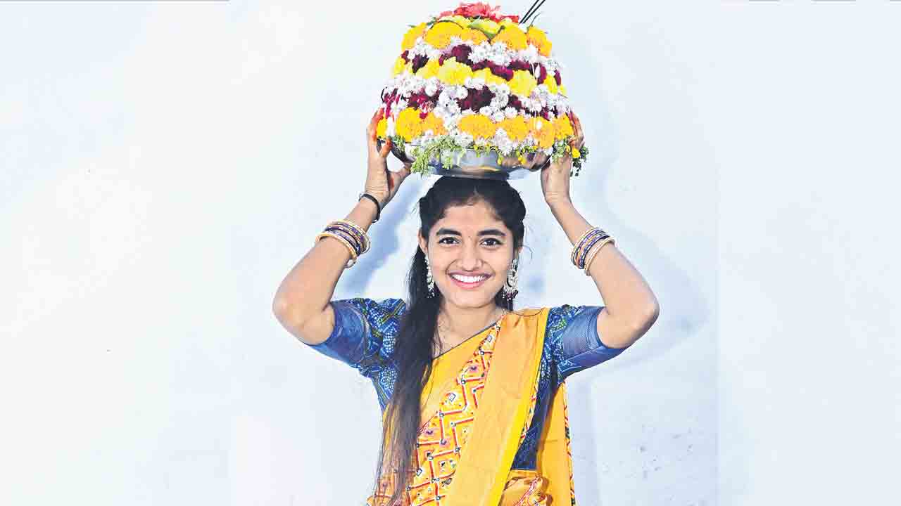 తీరొక్క‌పూల జాత‌ర‌