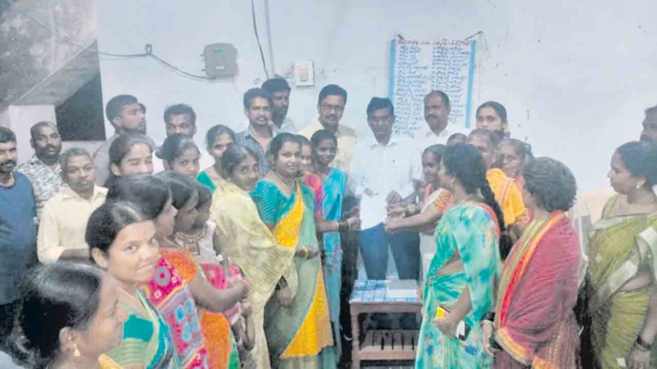 బీఆర్‌ఎస్‌ అభ్యర్థులకు మద్దతుల వెల్లువ