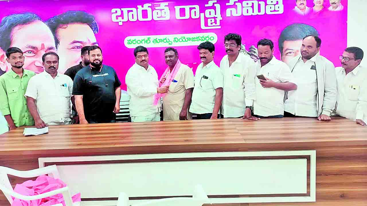 బీఆర్‌ఎస్‌తో పోటీపడడం ఎవరితరం కాదు