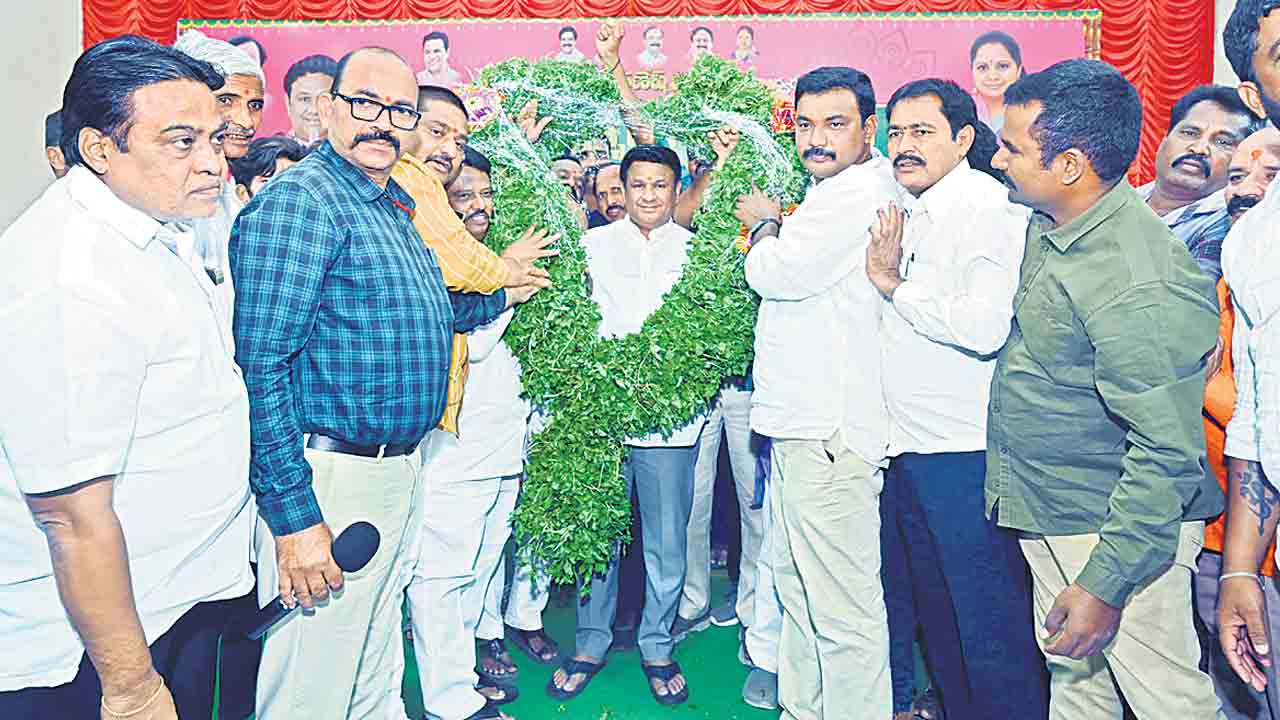 కండ్ల ముందే అభివృద్ధి