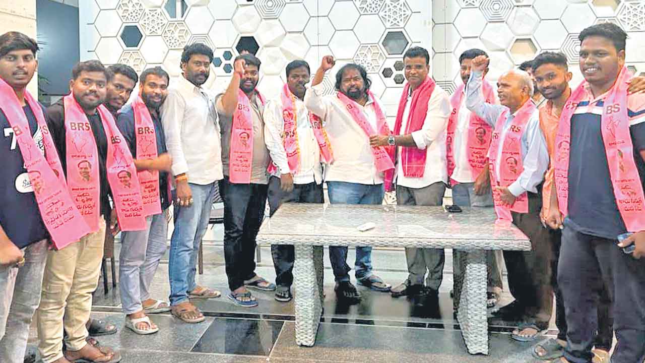 కండ్లున్నా చూడలేని కబోదులు కాంగ్రెస్‌, బీజేపీ నేతలు