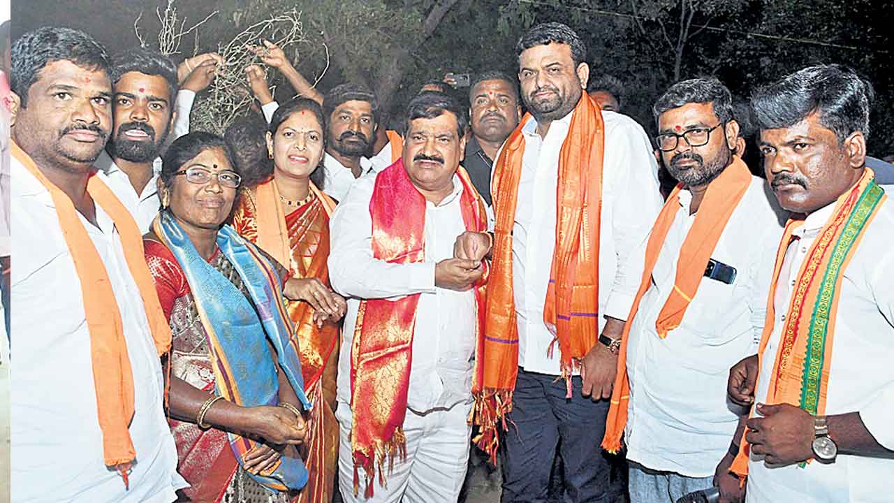 నేత్రపర్వంగా విజయదశమి వేడుకలు