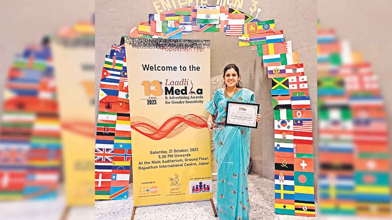 ‘నమస్తే’ జర్నలిస్ట్‌కు లాడ్లీ అవార్డ్‌