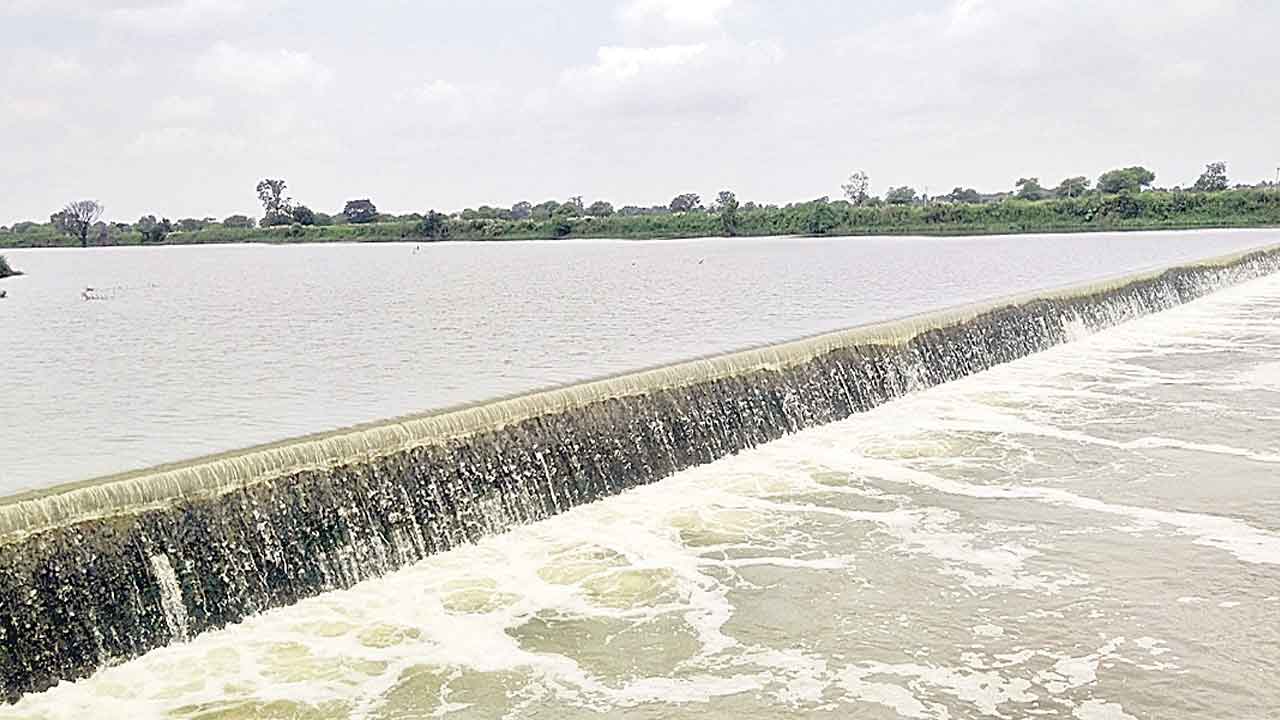 నీటి వృథాకు ‘చెక్‌’