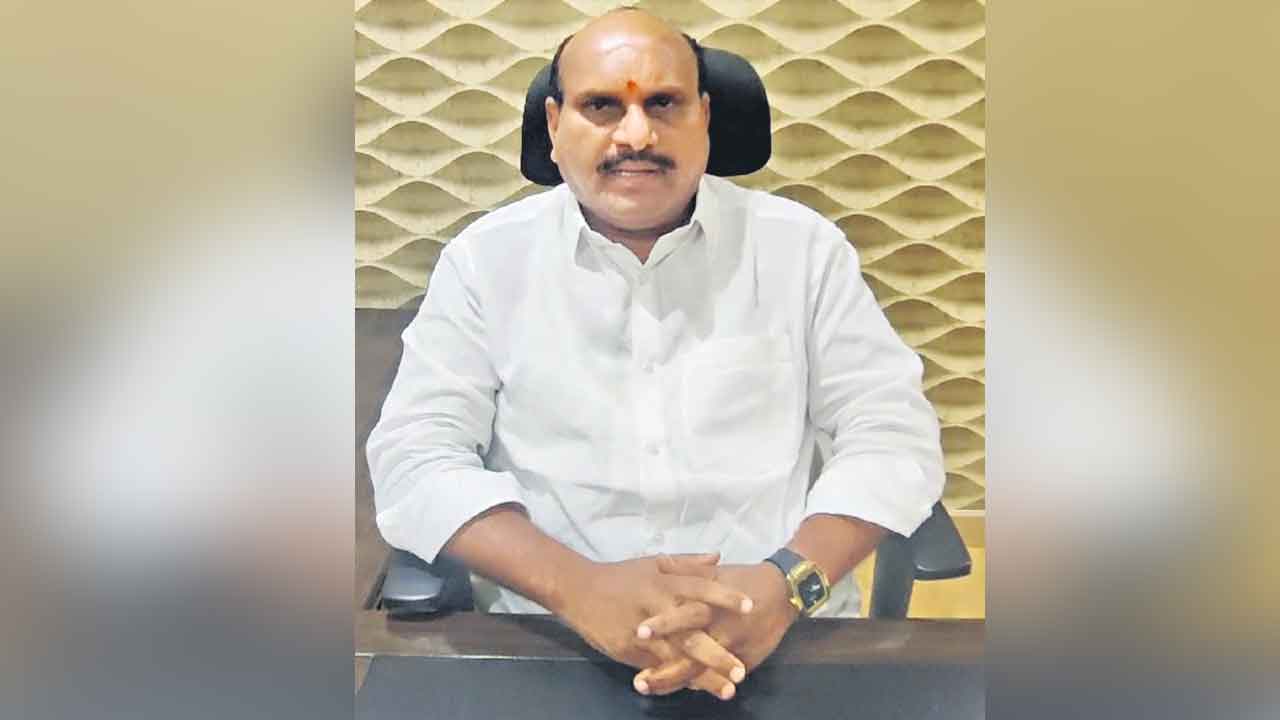 కాంగ్రెస్‌లో డబ్బు సంచులకే ప్రాధాన్యం