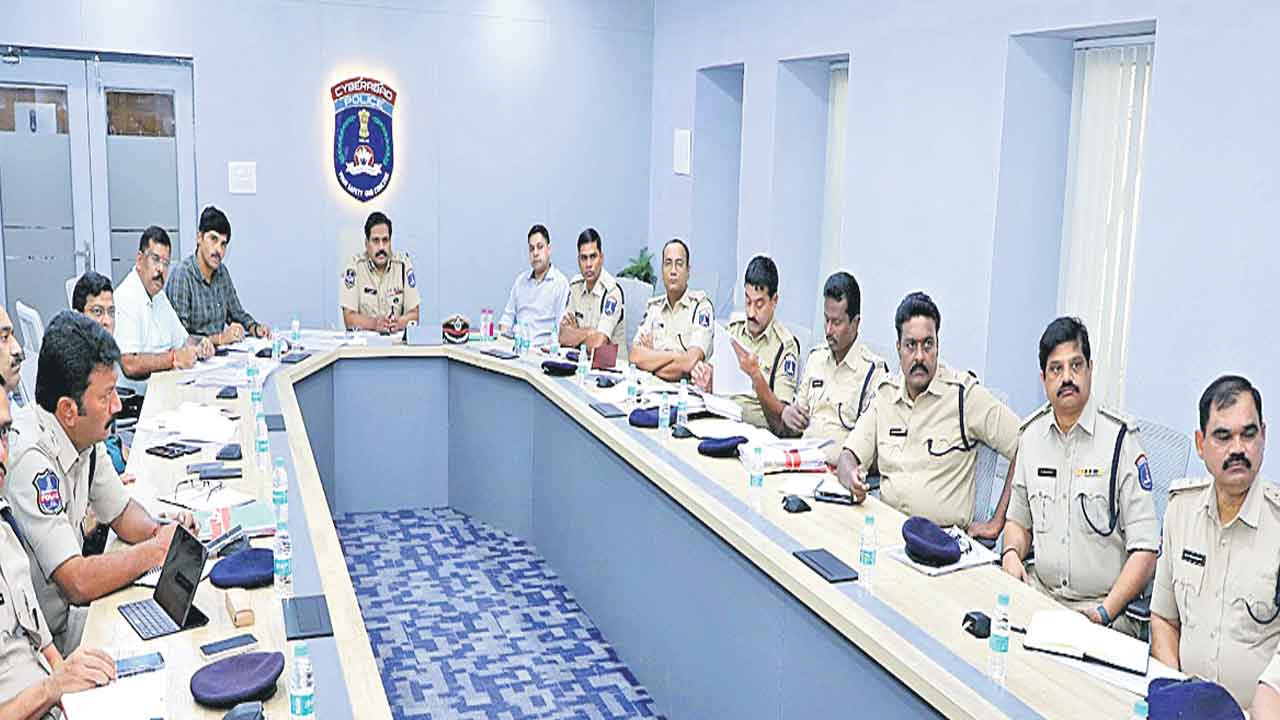 నామినేషన్ సెంటర్ల వద్ద నాలుగంచెల భద్రత