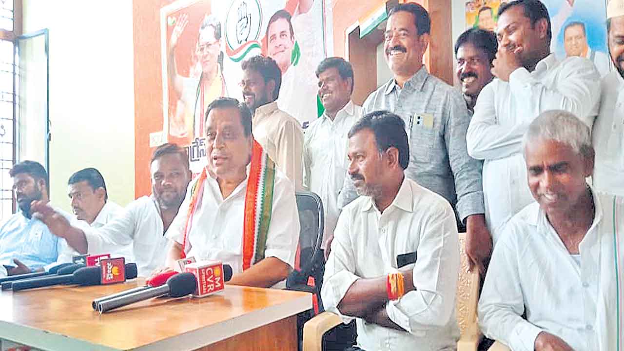 కాంగ్రెస్ టికెట్ రాకపోతే రెబల్గా పోటీ