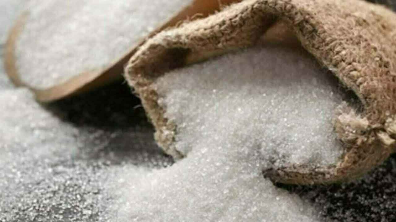 చక్కెర ఎగుమతులపై ఆంక్షలు పొడిగింపు