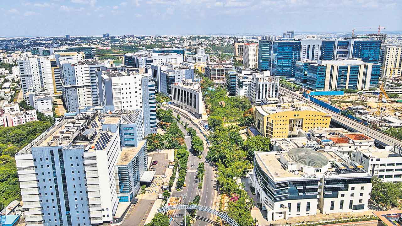 ఐటీ కారిడార్‌లో పోటీకి భయం