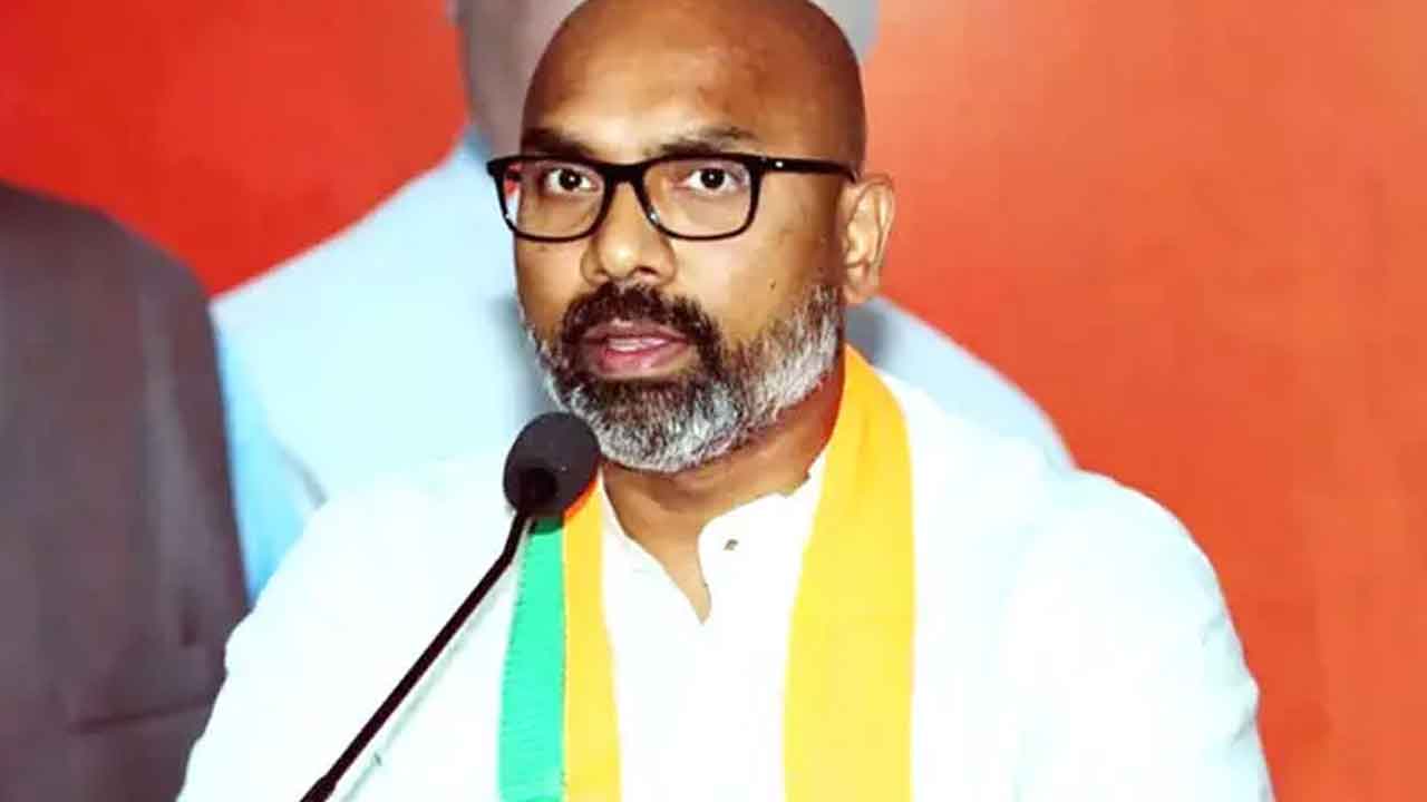 MP Arvind |  ‘బీమా’పై అర్వింద్‌ అక్కసు.. వారు చస్తే రూ.5లక్షలు ఇస్తానంటూ నిజామాబాద్‌ ఎంపీ దిగజారుడు మాటలు