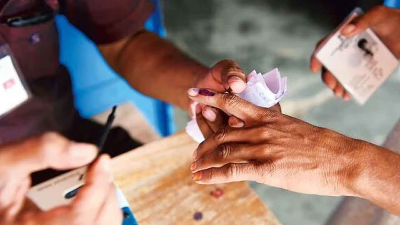 ఇంటి వద్దే ఓటింగ్‌