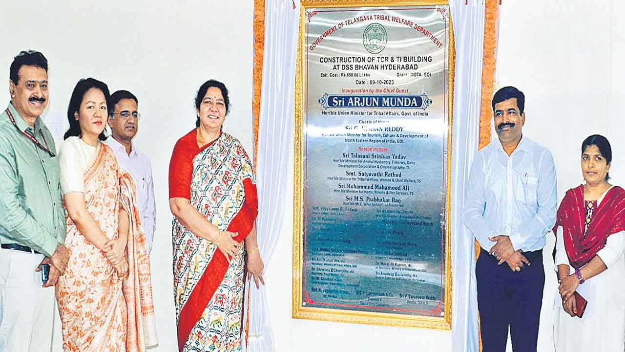 కేసీఆర్‌ పాలనలో గిరిజనులకు స్వర్ణయుగం