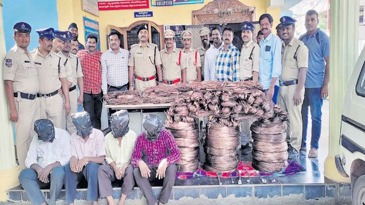 అంతర్రాష్ట్ర దొంగల ముఠా అరెస్టు