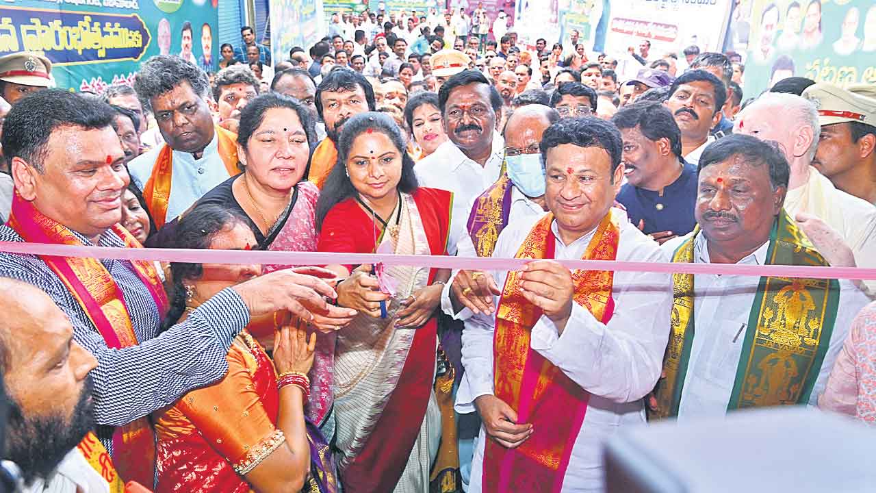 తండాల అభివృద్ధి ఘనత కేసీఆర్‌దే